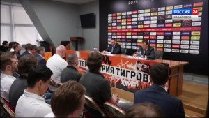 Дмитрий Демешин встретился с хоккеистами «Амура»: «Поддержка будет зависеть от ваших результатов»