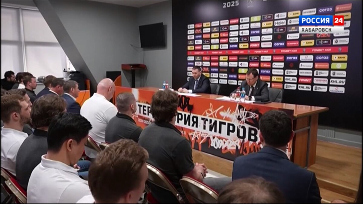 Дмитрий Демешин встретился с хоккеистами «Амура»: «Поддержка будет зависеть от ваших результатов»