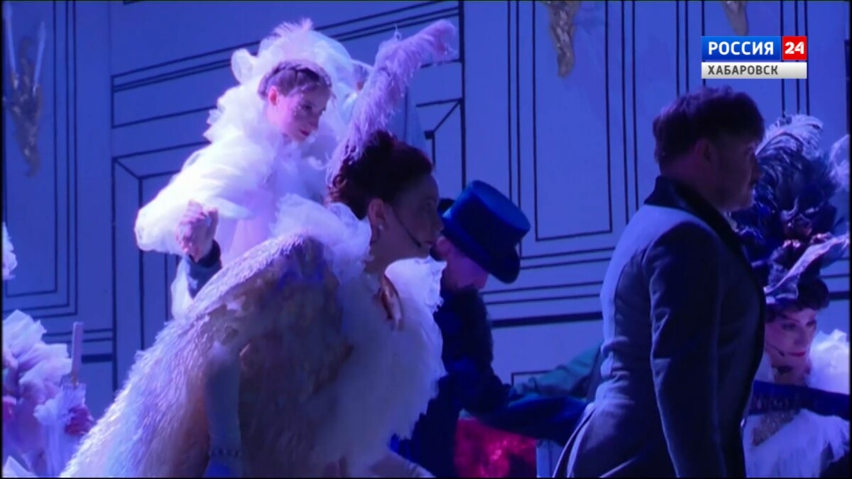 Хабаровчанам показали «живую» репетицию мюзикла «Анна Каренина» перед отъездом на «Золотую Маску»