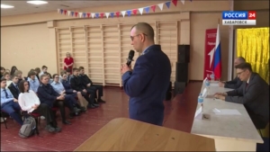 Заместитель дальневосточного транспортного прокурора провёл Урок памяти в школе №68 Хабаровска