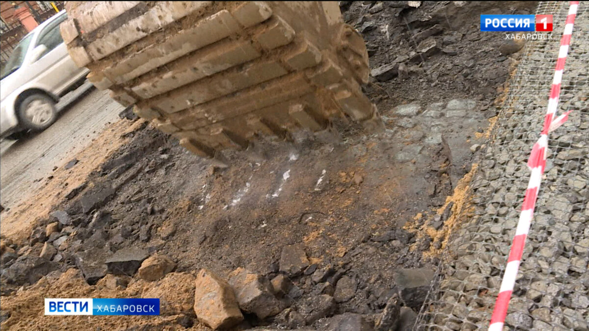 «Камушек к камушку»: мостовую начала прошлого века раскопали во время ремонта улицы Серышева