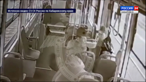 Распитие алкоголя в хабаровском трамвае закончилось поножовщиной