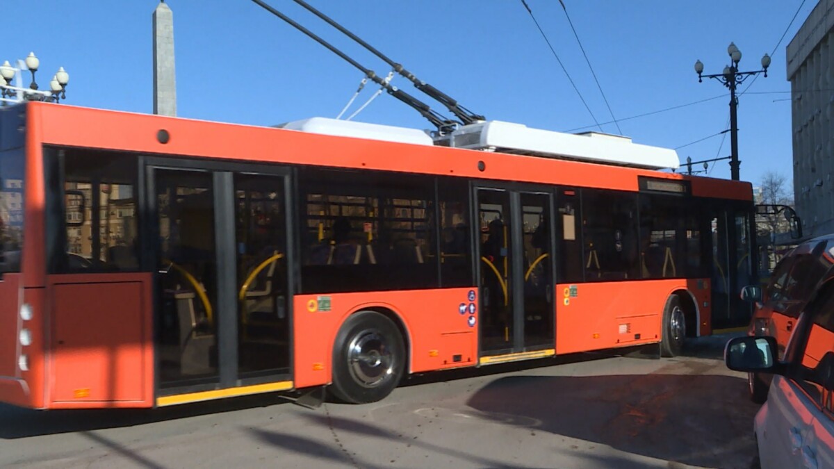 Дополнительный троллейбусный маршрут организуют в Хабаровске в Родительский день