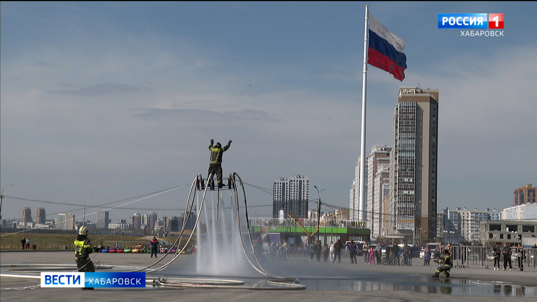 377 лет со дня создания пожарной охраны отметили на площади возле Арены «Ерофей»
