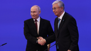 Президент Казахстана Касым-Жомарт Токаев поблагодарил Владимира Путина за передачу амурских тигров