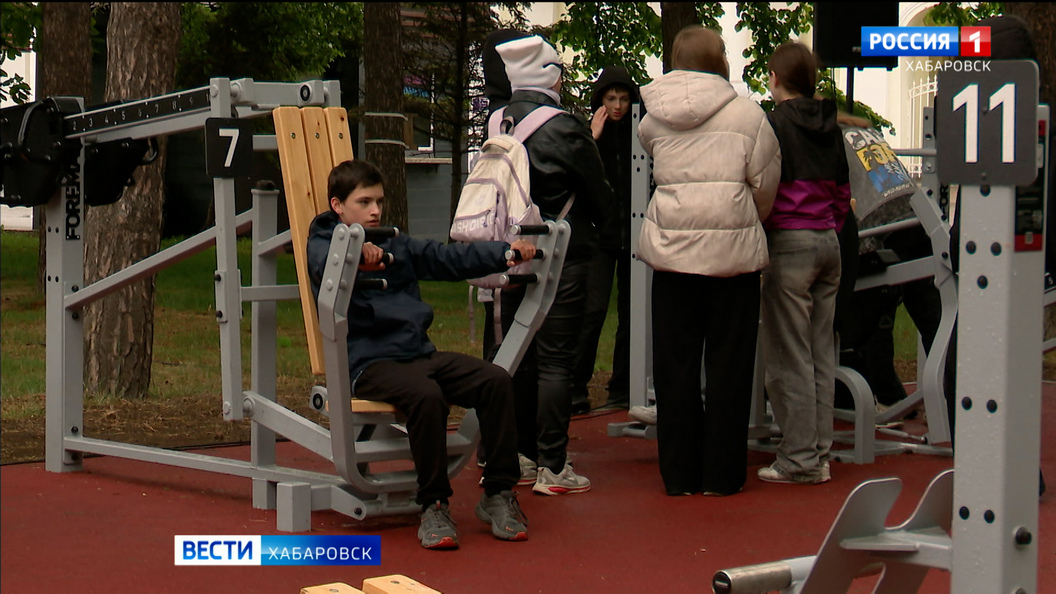 «Тут любой может заниматься»: в парке стадиона имени Ленина открыли ещё одну новейшую спортплощадку