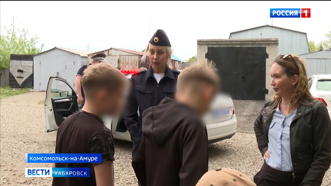 «Не должен выезжать!»: штрафами и эвакуатором дорожные инспекторы борются с детьми на питбайках