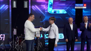 «Будущее принадлежит вам»: Дмитрий Демешин поприветствовал выпускников на традиционном балу