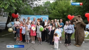 «Готовы помогать и поддерживать всех»: в минсоцзащиты края устроили праздник для близких бойцов СВО
