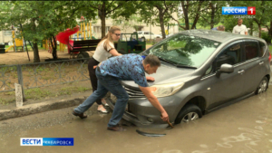 Опасный проезд с ямами-«ловушками» в Донском переулке отремонтируют после жалоб жителей