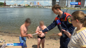 Около ста детей ежедневно уводят спасатели от воды в Хабаровске – рейды продолжатся до конца лета