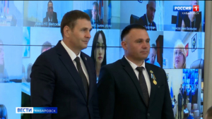 Дмитрий Демешин вручил главе района имени Лазо медаль «За доблесть в специальной военной операции»