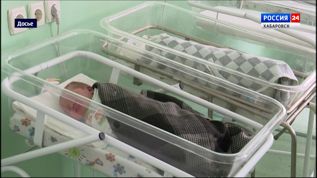 Почти 2 тысячи многодетных семей в крае получили по миллиону рублей за третьего и последующих детей