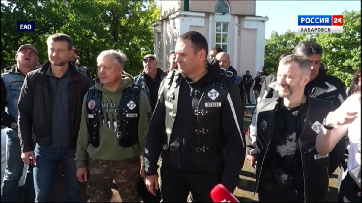 Более 300 байкеров из трёх дальневосточных регионов почтили память участников Второй Мировой войны