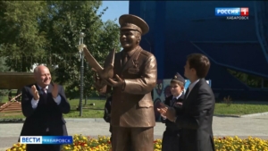 Проезд Гагаринский и памятник Первому космонавту планеты открыли в Хабаровске