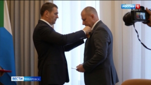 Дмитрий Демешин вручил медаль «За доблесть в специальной военной операции» Сергею Будкину