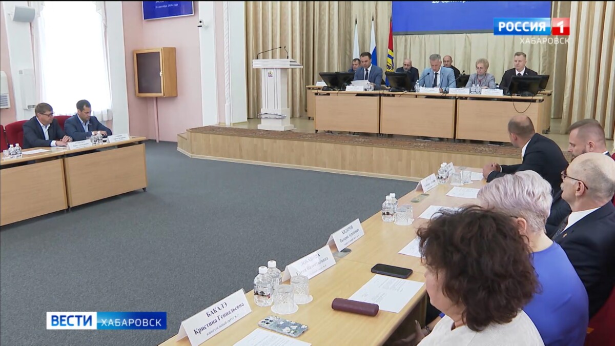 «Задач у мэра будет много»: Сергей Кравчук досрочно ушёл в отставку, главу города выберет дума