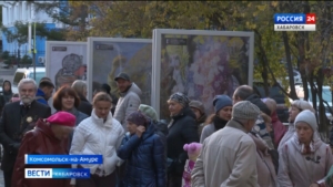 Картины – круглый год, в любое время суток: в Городе юности открылась уличная выставка